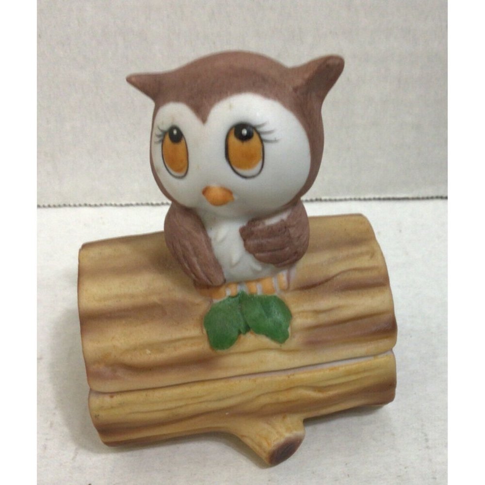 Lefton Baby Owl Trinket Box Sitting On Log Ceramic